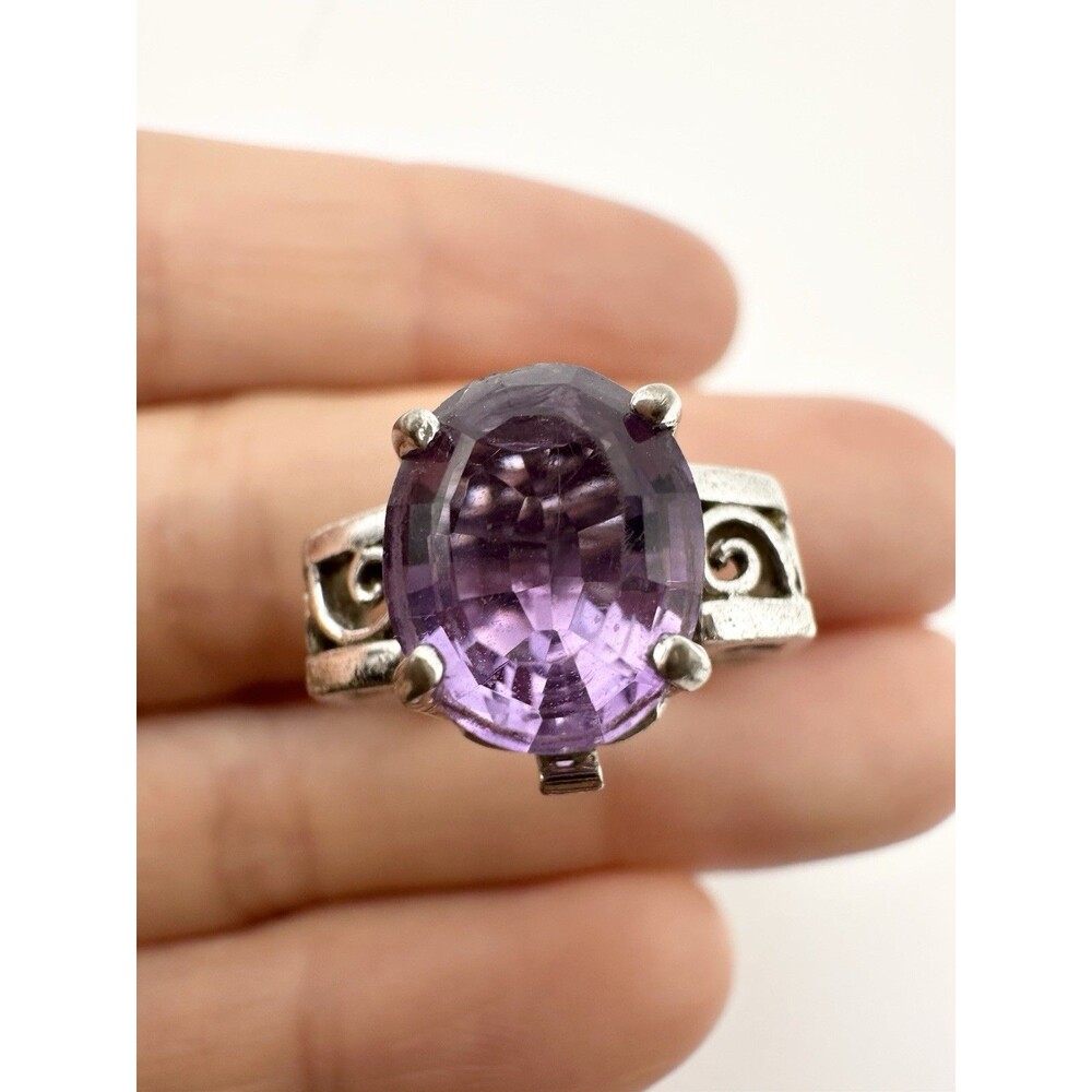 Vintage Sterling Silver Natural Amethyst Ring Unique Design Size 6
